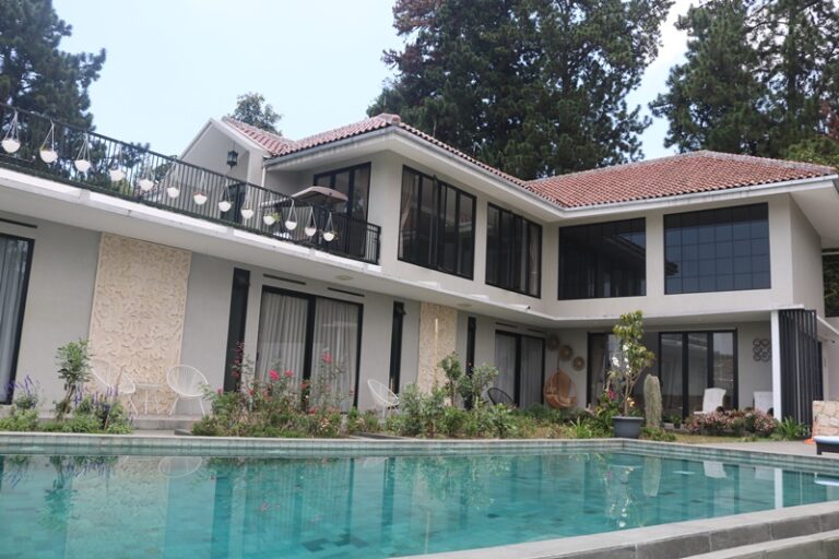 villa hr lembang